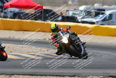 media/Apr-10-2022-SoCal Trackdays (Sun) [[f104b12566]]/Turn 2 (1135am)/